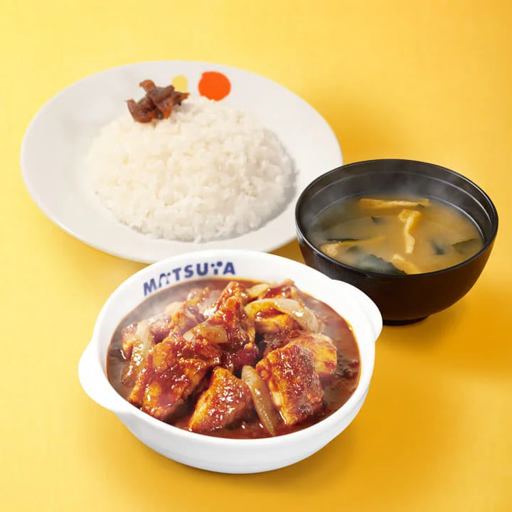 松屋、「ごろごろ煮込みチキンカレー」に期間限定フラグを設定　メニューデータ上で正式に期間限定商品に