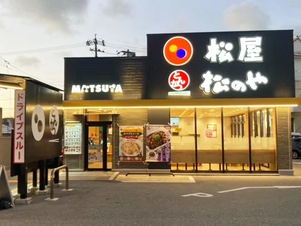 松屋、沖縄県4店舗を「台風の影響により一時閉店中」と表示