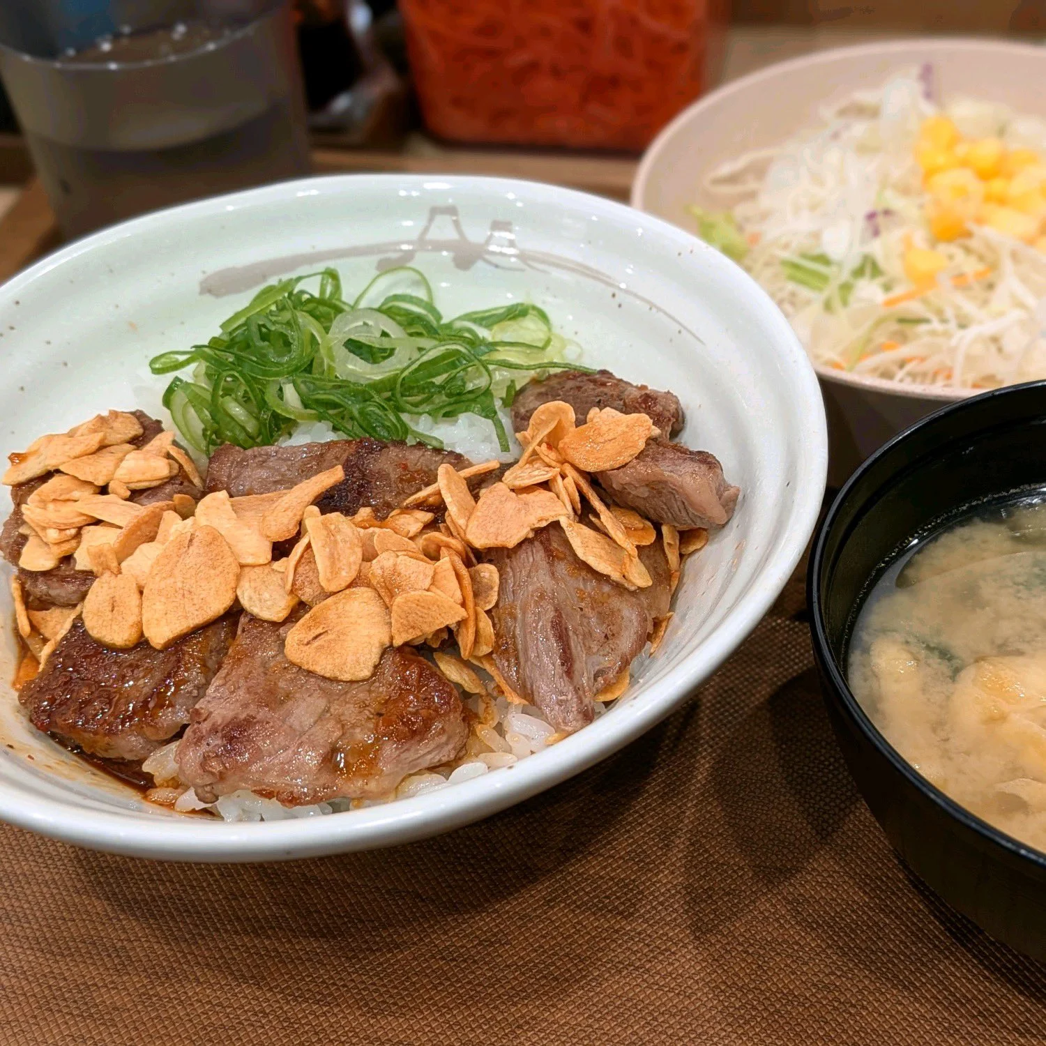 牛ステーキ丼の実食写真