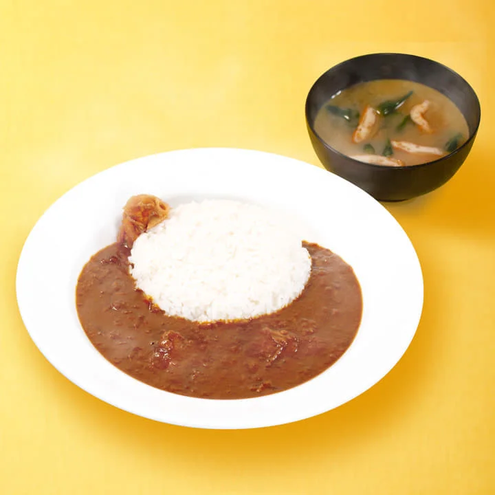 松屋、創業ビーフカレー系4品を一律100円値下げ